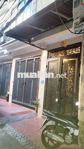 Chính chủ Chuyển về quê, cần bán nhà 2 mặt, thoáng  4,5 tầng, nở hậu