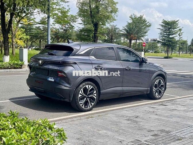 Xe điện VinFast VF 6 Plus 2024 Xám