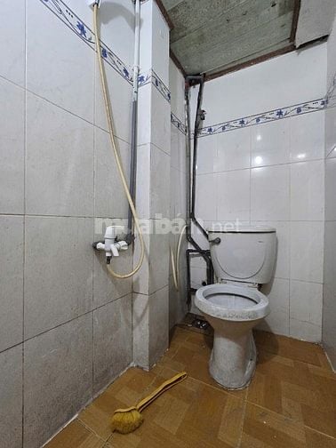 Cho thuê nhà Mặt tiền 182 Nguyễn Thái Bình- KD sầm uất chỉ 10Tr