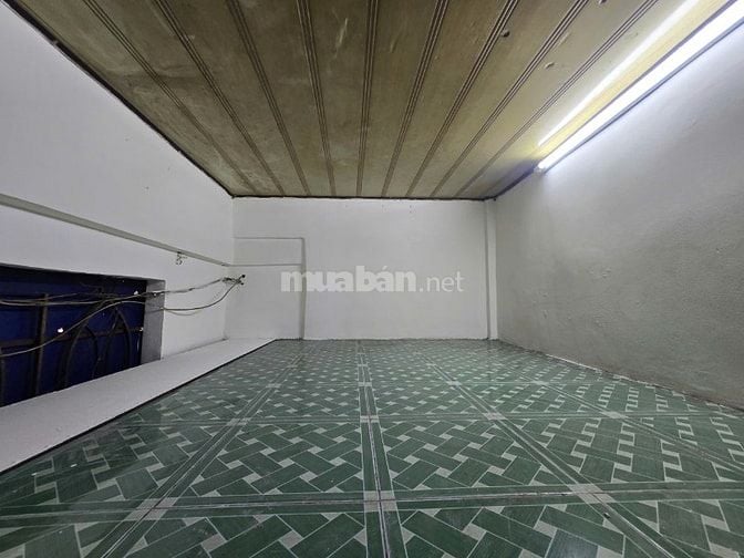 Cho thuê nhà Mặt tiền 182 Nguyễn Thái Bình- KD sầm uất chỉ 10Tr