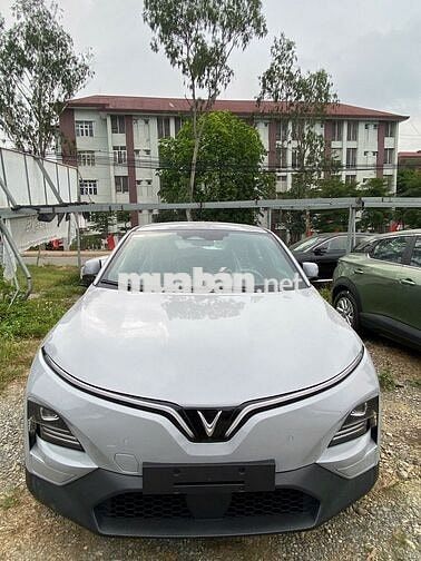 Xe điện VinFast VF6 SUV Xám