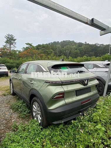 Xe điện VinFast VF6 SUV Xám