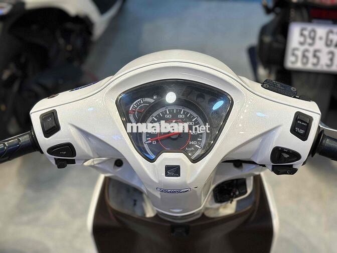 Honda Vision 2015 Trắng