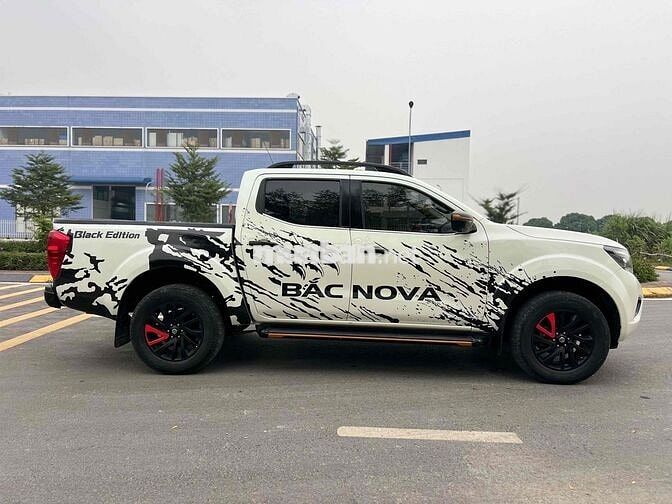 Nissan Navara 2019 Black Edition Trắng