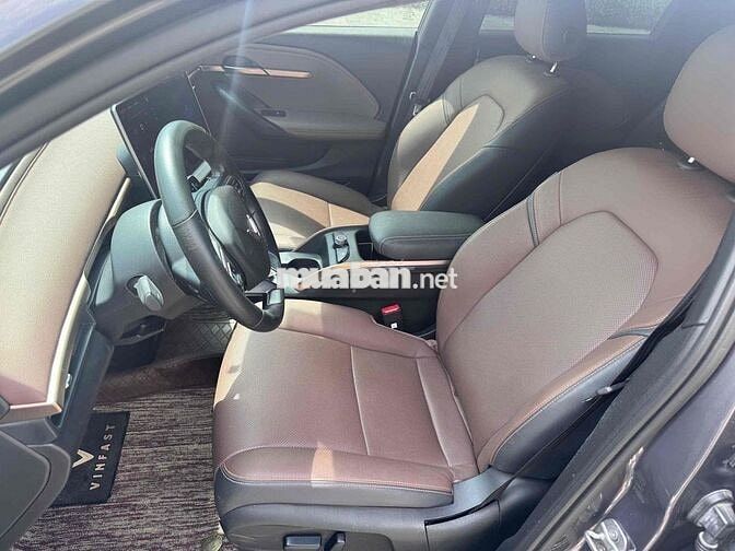 Xe điện VinFast VF 6 Plus 2024 Xám