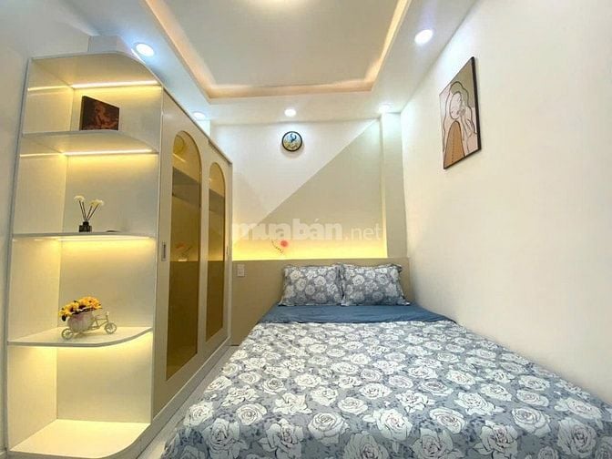 3 Tỷ 8 - Bán nhà HXH Đường Dương Quảng Hàm, Gần CV Văn Hóa, SHR.