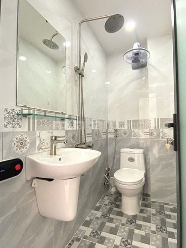 3 Tỷ 8 - Bán nhà HXH Đường Dương Quảng Hàm, Gần CV Văn Hóa, SHR.