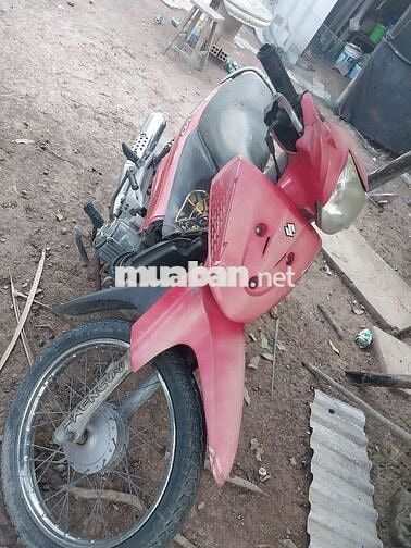 Suzuki Smash Revo màu Đỏ