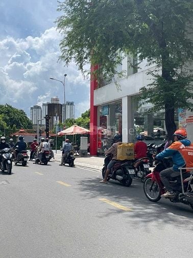 Mặt Tiền Kinh Doanh Ngay Góc Lê Đại Hành – Tôn Thất Hiệp, Quận 11 