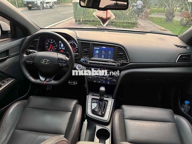 Hyundai Elantra 2018 Sport 1.6 turbo AT