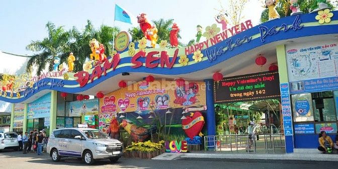BÁN GẤP NHÀ MẶT TIỀN HÒA BÌNH,  ĐỐI DIỆN CV NƯỚC ĐẦM SEN, QUẬN 11