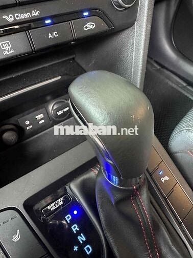 Hyundai Elantra 2018 Sport 1.6 turbo AT