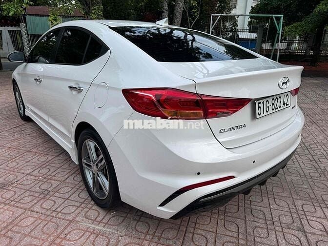 Hyundai Elantra 2018 Sport 1.6 turbo AT