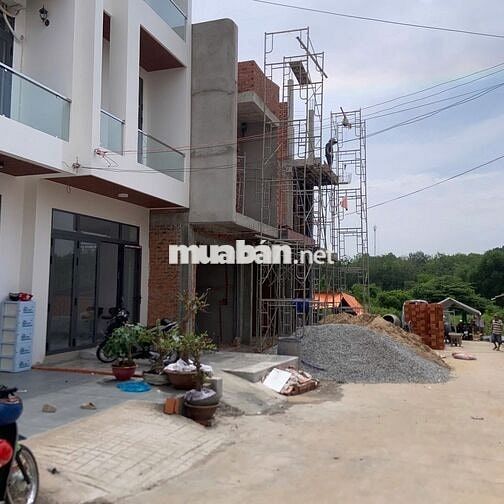 BÌNH DƯƠNG , THỦ DẦU 1 , TÂN CHÁNH HIỆP  NHÀ XÂY MỚI 1000%
