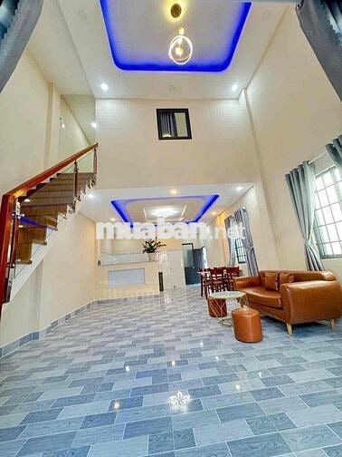 NHÀ 2 TẦNG HOÀN CÔNG- SÁT PVĐ- NGANG 5M