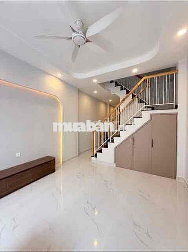 Nhà đẹp đường Huỳnh Văn Bánh 48m2 1T1L 2PN giá 5,76 tỷ