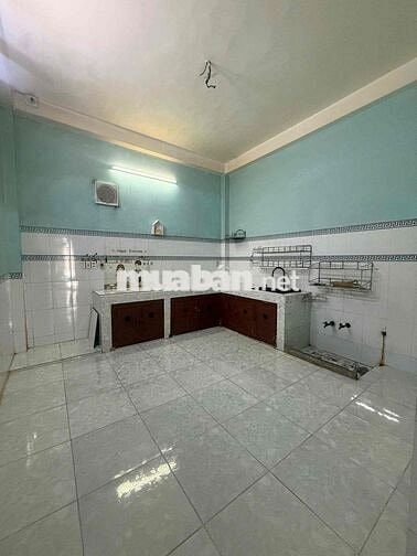 nhà 2 tầng chủ bán để đi định cư nước ngoài, hẻm nhựa 6m thông