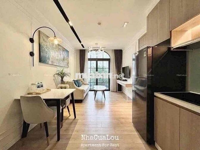 HOT CĂN HỘ  BAN CÔNG NỘI THẤT CAO CẤP MÁY GIẶT RIÊNG NGAY METRO QUẬN 1