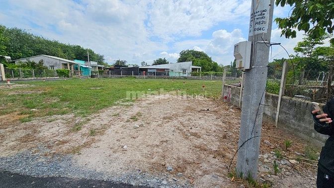 Cần bán lô đất 100m2 ,full thổ ,xây dựng tự do