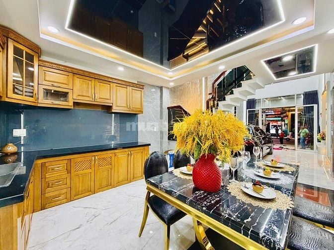 MẴT TIỀN 6 LẦU GIÁ THANH KHOẢN NHANH 