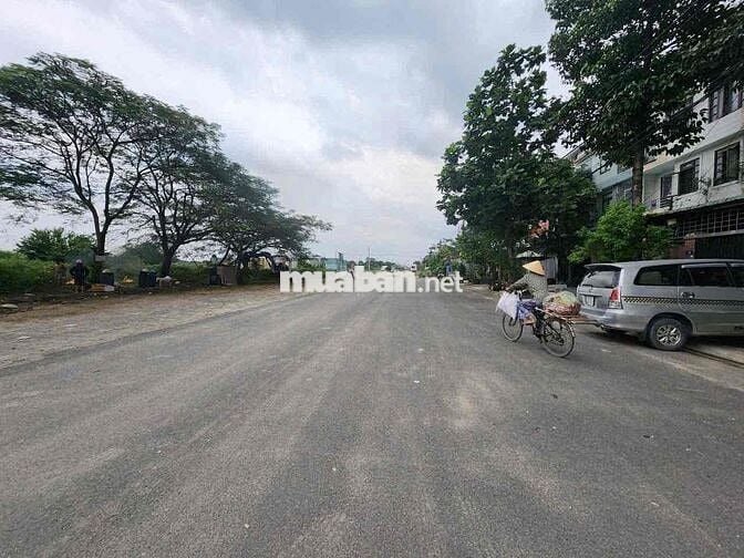 Do chuyển công việc nên mình muốn pass lại phòng