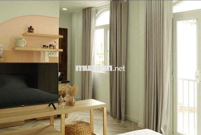 💥Sẵn phòng bancol thoáng gần sân bay  - Full nội thất cao cấp có Tivi