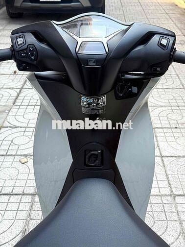 Honda SHVN Abs 160i 2024 9.xxx km