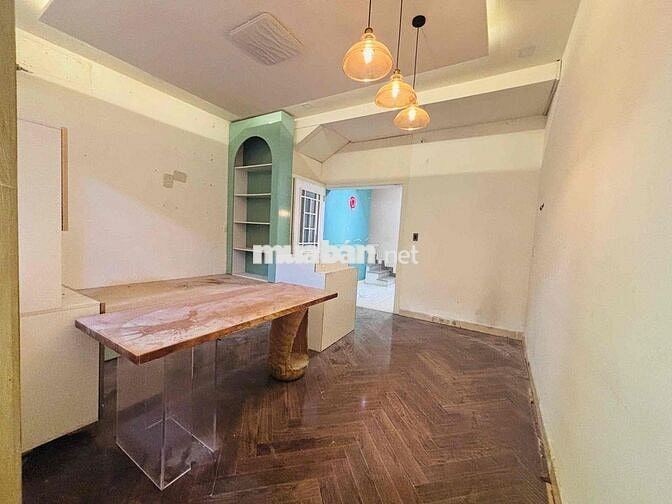 CHO THUÊ MẶT BẰNG ĐƯỜNG LỚN , GẦN LOTTE, CẦU KÊNH TẺ QUẬN 7