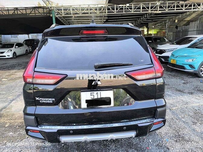 Mitsubishi Xpander Cross Đen 7 chỗ