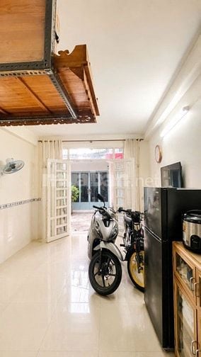 Bán nhà hẻm 594 Sư Vạn Hạnh Q.10 - 3,8m x 7m chỉ 4,75 tỷ