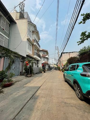 Nhà đẹp khu tên lửa, DT: 4x20.1m Trệt 2 lầu sân thượng giá 7.9tỷ TL