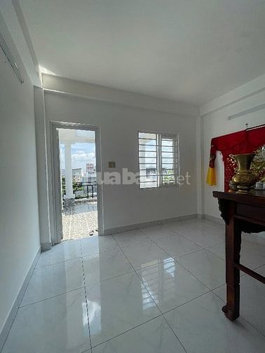 Nhà đẹp khu tên lửa, DT: 4x20.1m Trệt 2 lầu sân thượng giá 7.9tỷ TL