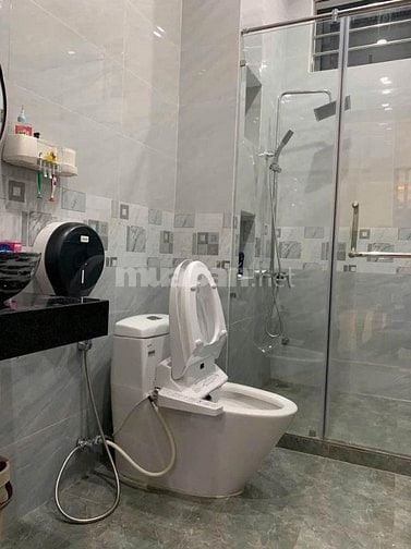Bán gấp nhà ngay Vòng Xoay An Lạc, đường Trần Đại Nghĩa, giá 1 tỷ 350.