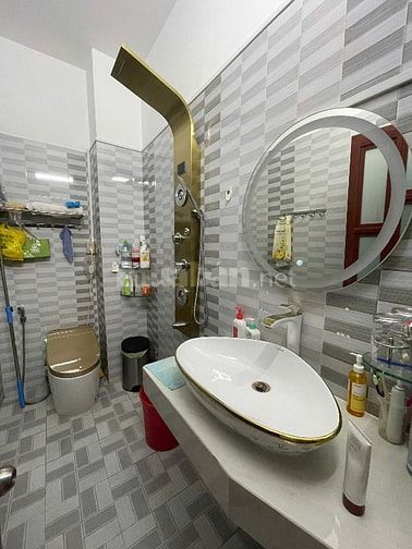 Nhà đẹp khu tên lửa, DT: 4x20.1m Trệt 2 lầu sân thượng giá 7.9tỷ TL