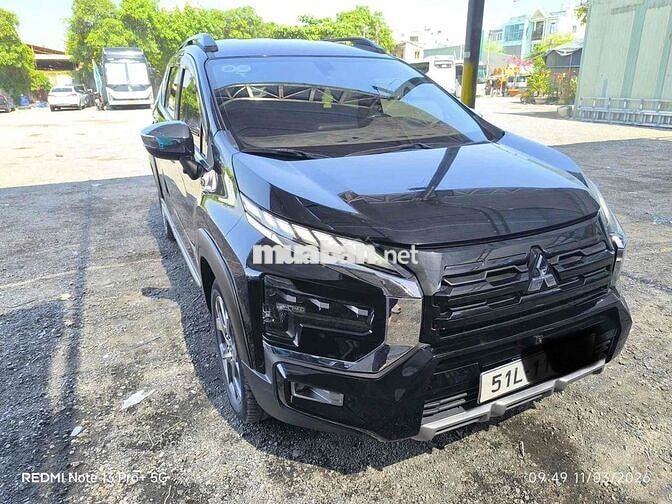 Mitsubishi Xpander Cross Đen 7 chỗ