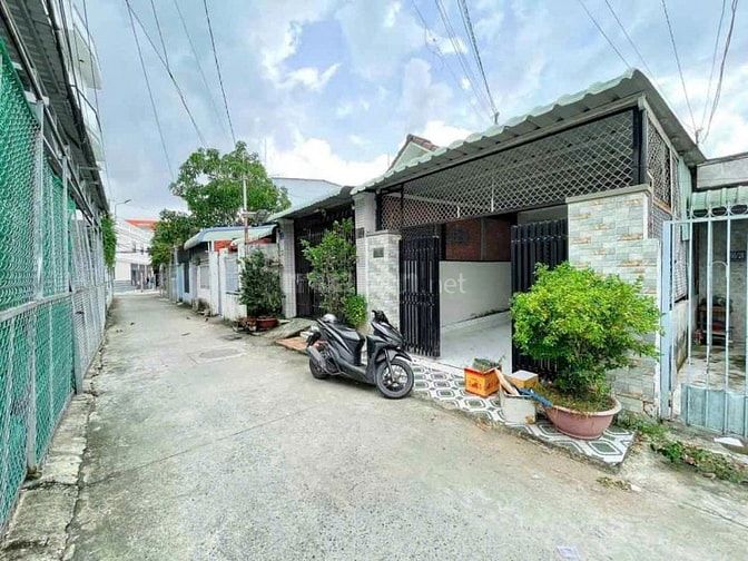 Chủ ngộp bán gấp nhà Tân Phú Trung Củ Chi 120m2 Sổ Hồg Riêng 610 triệu