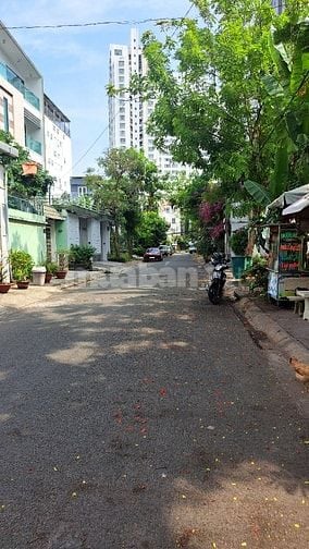 Đất làng đại học 10x20 xây 7 tầng giá 17.9 tỷ sổ hồng