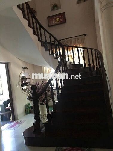 Cần bán đất nhà đang ở trên trục đường 30 Tháng 4.