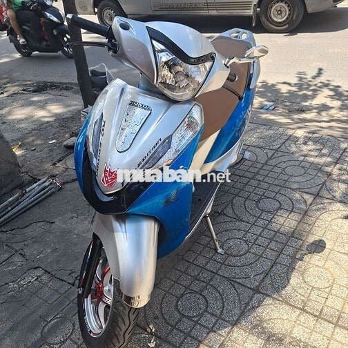 Honda Lead Xám