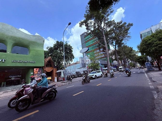 Cho thuê  MT 59B Cao Thắng, Quận 3, 14x40, 1 trệt 1 lầu, Giá 468 triệu