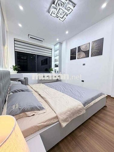 Gần ô tô và bãi gửi xe phố Trần Khát chân 35m2 x5T giá nhỉnh 7 tỷ sổ C