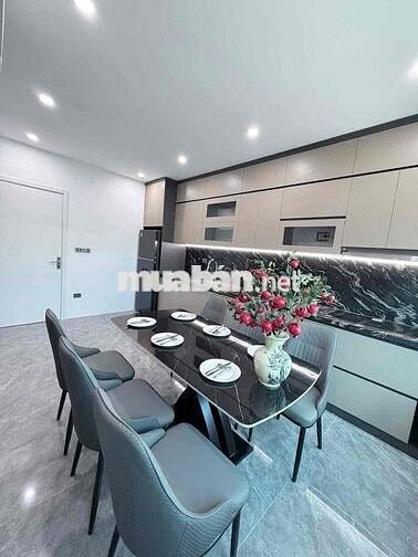 Gần ô tô và bãi gửi xe phố Trần Khát chân 35m2 x5T giá nhỉnh 7 tỷ sổ C