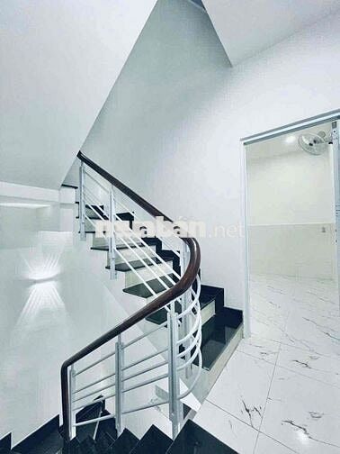 cần bán gấp nhà hẻm xe hơi 15m