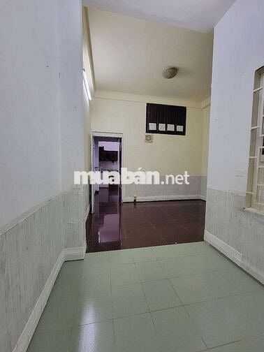CĂN TẦNG TRỆT RẤT RỘNG GÀN BÀU CÁT- ETOWN CỘNG HÒA