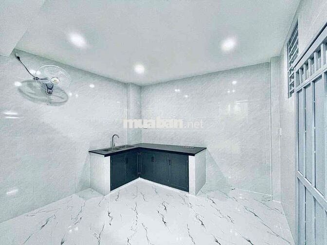 cần bán gấp nhà hẻm xe hơi 15m