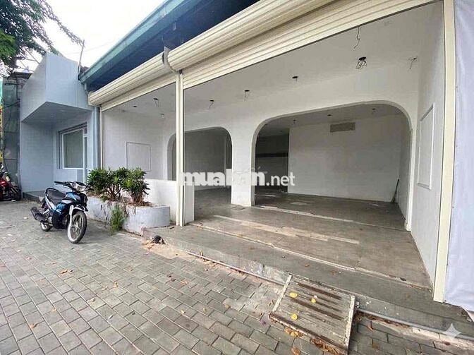Cho thuê mặt bằng ngang 8m ngay trung tâm Phú Lợi, Chợ Đình