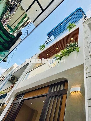BÁN NHÀ MỚI TINH , NỘI THẤT ĐẦY ĐỦ CAO CẤP
