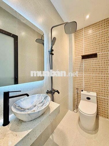 BÁN NHÀ MỚI TINH , NỘI THẤT ĐẦY ĐỦ CAO CẤP