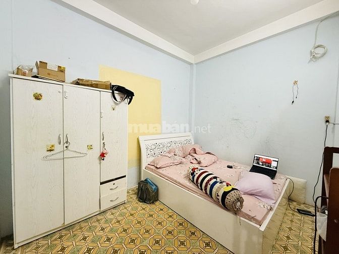 Bán nhà hxh đậu ngày đêm lê đại hành q11 - 4m/4,2m x 13m chỉ 9,8 tỷ