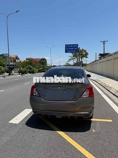 Nissan Sunny Nâu 5 chỗ